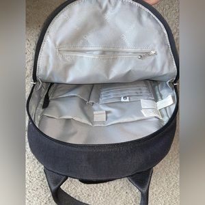 Baggallini backpack